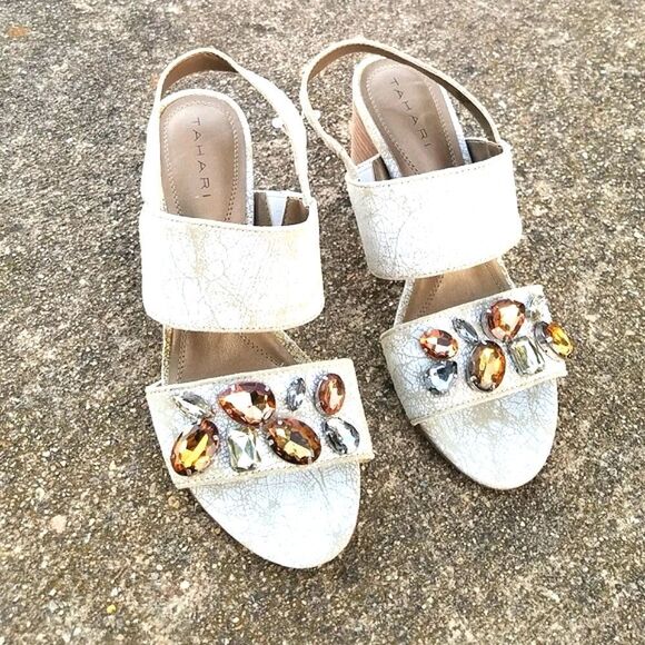 Tahari heels  - Picture 4 of 16